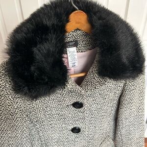 Vintage Guess Peacoat - Size XS (fits a 2) Color Black and Cream